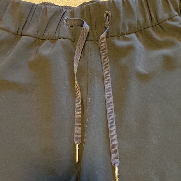 Lululemon shorts - Picture 5 of 7